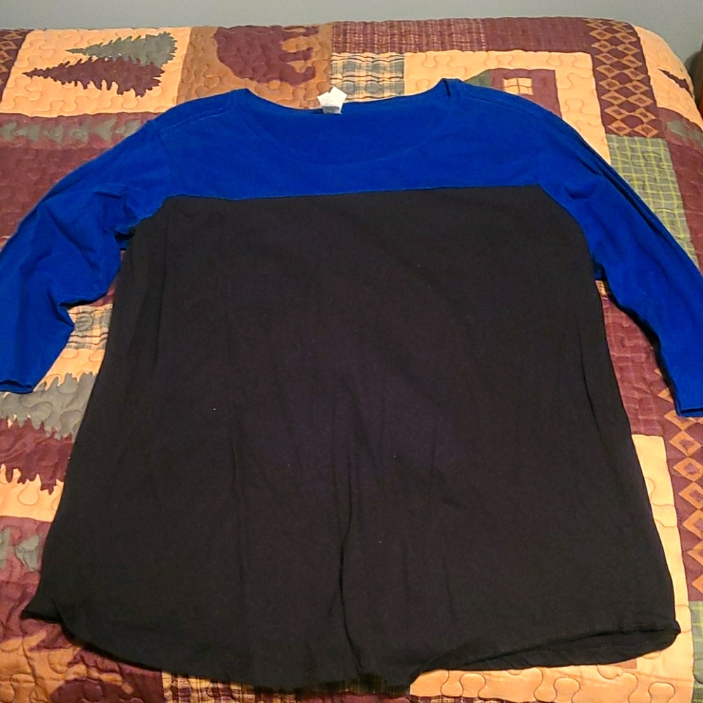 Color block tee